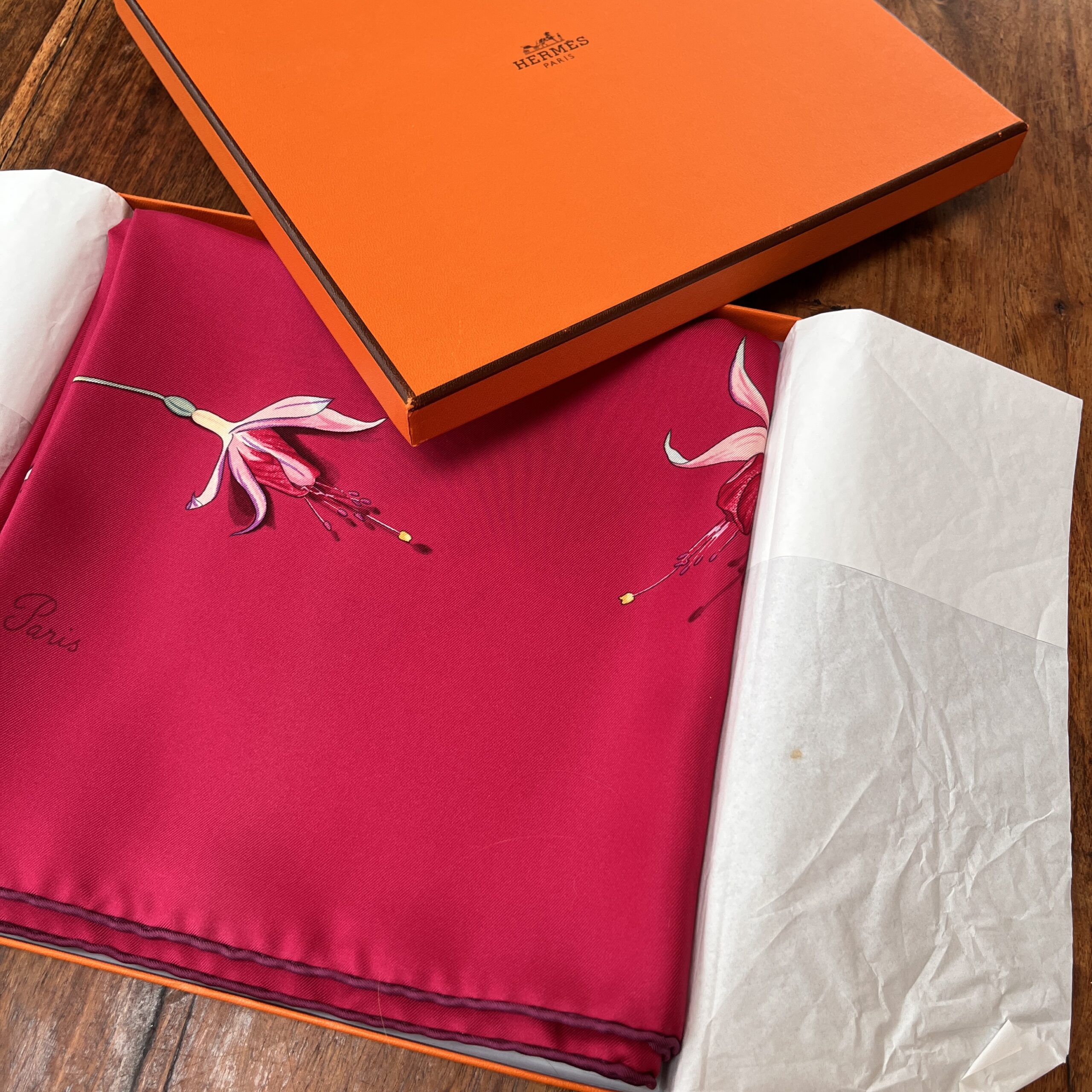 Hermes Scarf Fleurs de Fuschia Almost Mint in Original Box and Tissue