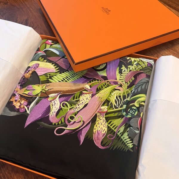 herrmes scarf