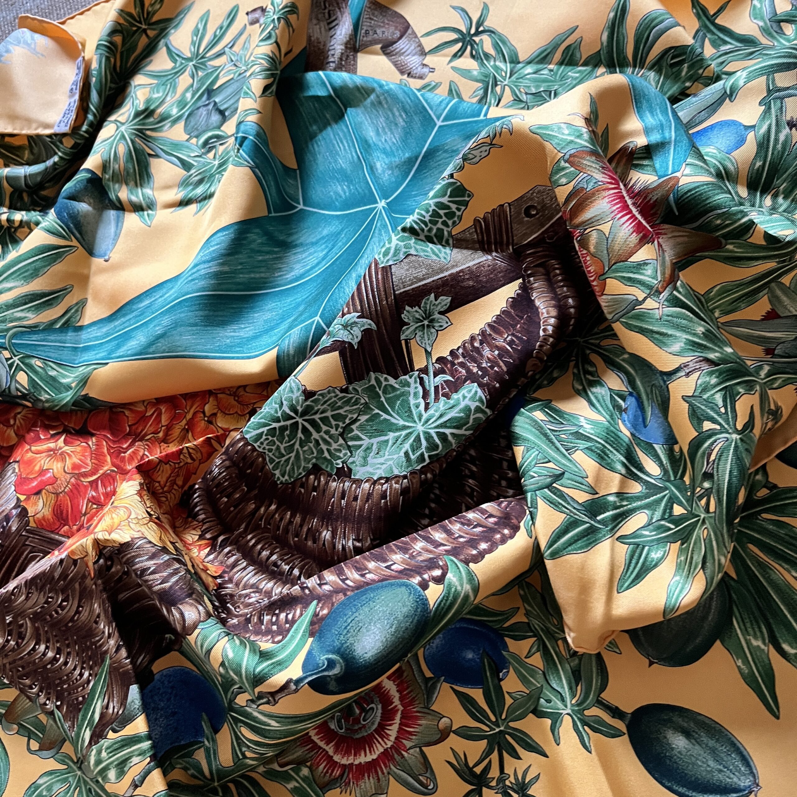 Hermes Passiflores (Passion Flowers) Virtually MINT!